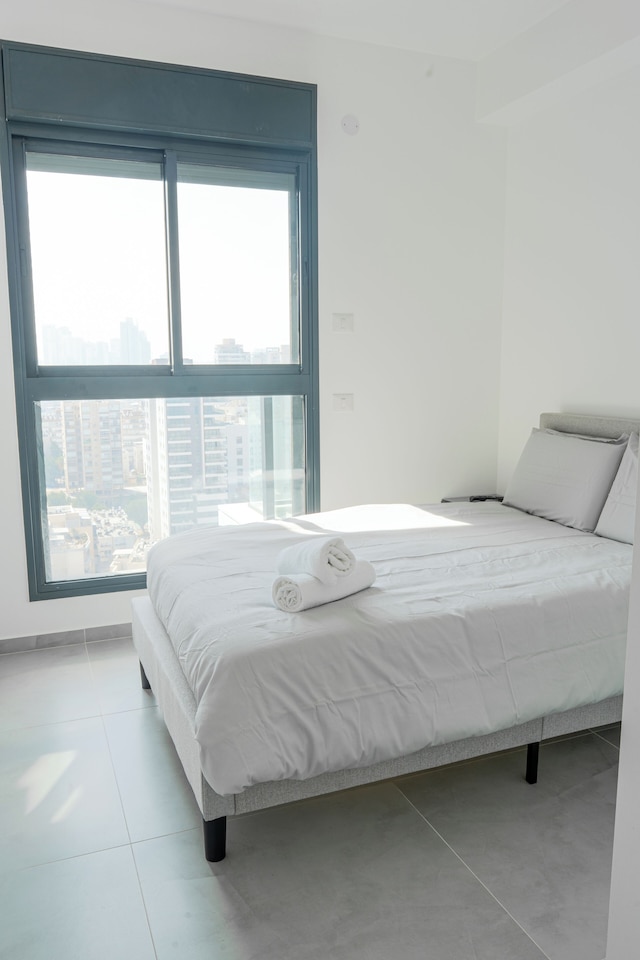 シー ビューズ & シティ バイブス オン ソコロフ