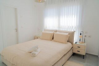 シー ビューズ & シティ バイブス オン ソコロフ