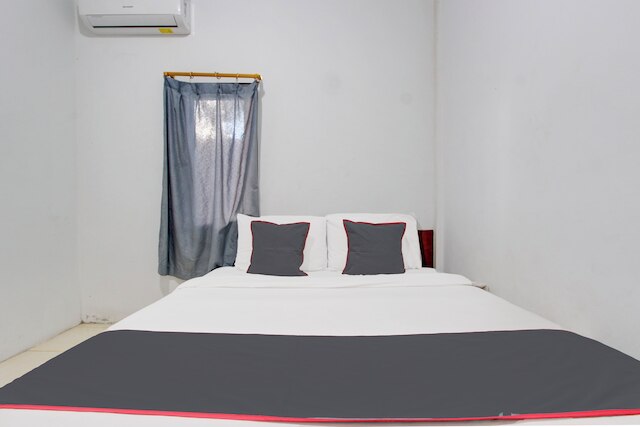 ホテル O スマラン ニア バンダラ アフマド ヤニ フォーマリー ルマ チェリア