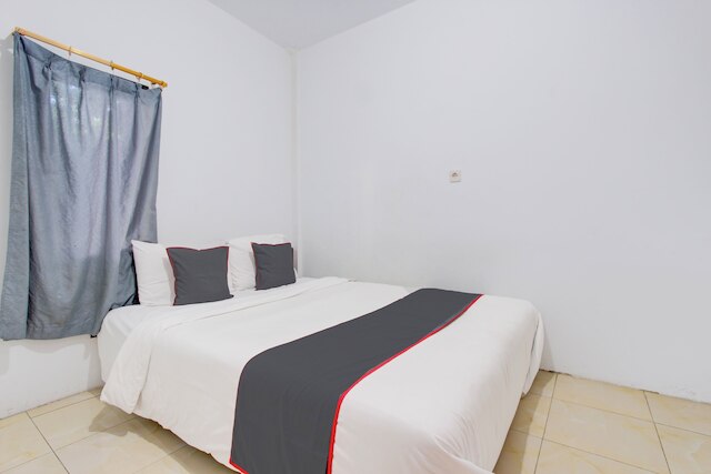 ホテル O スマラン ニア バンダラ アフマド ヤニ フォーマリー ルマ チェリア