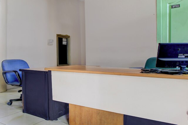 ホテル O スマラン ニア バンダラ アフマド ヤニ フォーマリー ルマ チェリア