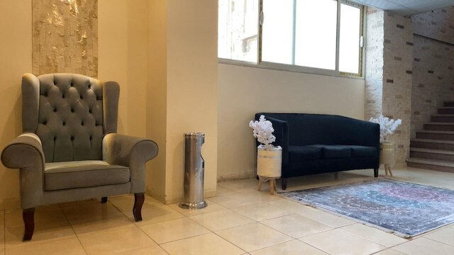 ヴェルサイユ ピラミッズ ホテル