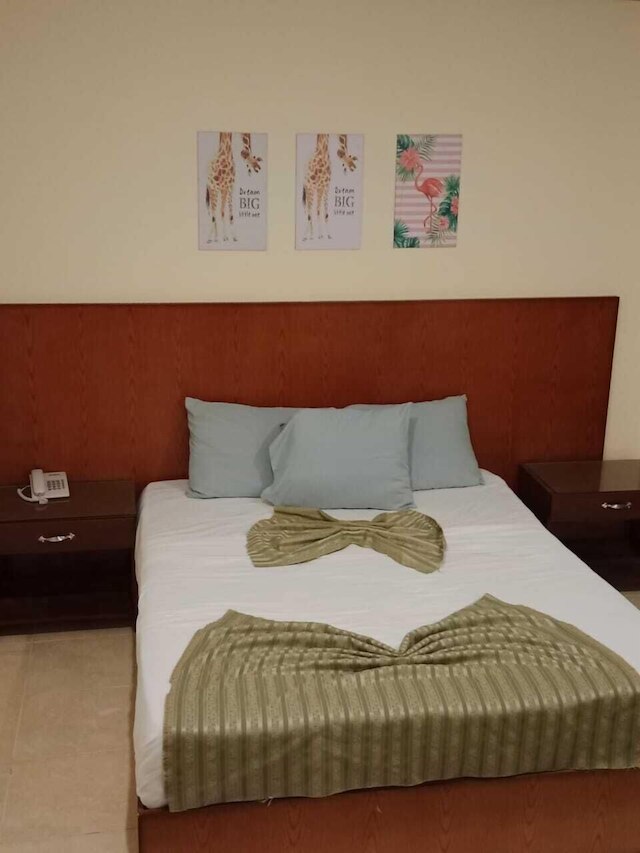 ヴェルサイユ ピラミッズ ホテル