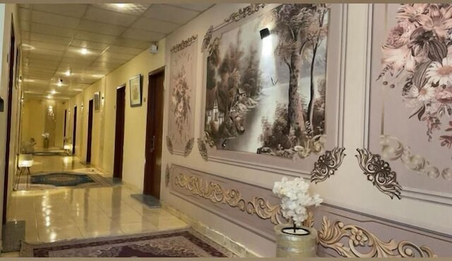 ヴェルサイユ ピラミッズ ホテル