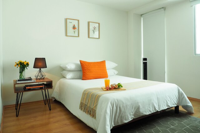 トーレ セビリア バイ ザ ローカル ウェイ