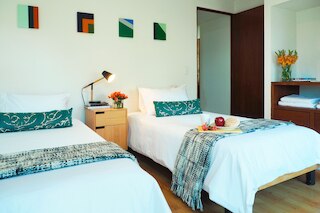 トーレ セビリア バイ ザ ローカル ウェイ