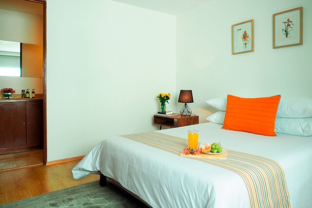 トーレ セビリア バイ ザ ローカル ウェイ