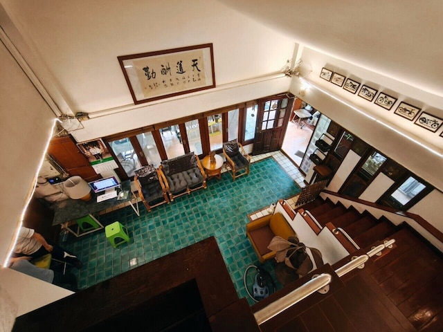 カモンプレイス