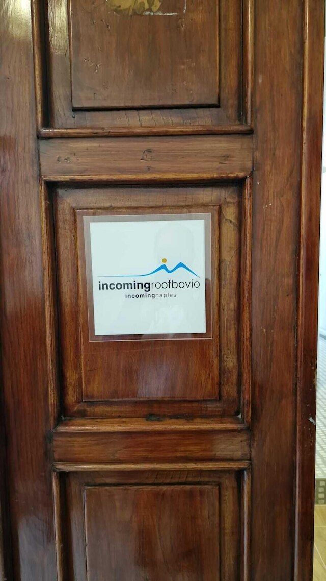 インカミング ルーフ ボビオ