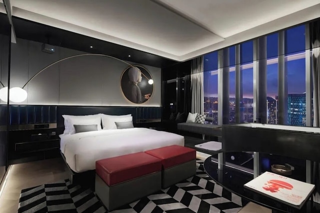 ISEYASHIYEGAOKONGJIUDIAN