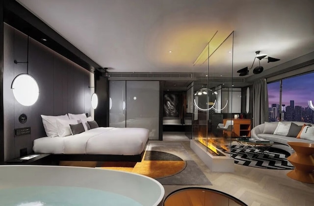 ISEYASHIYEGAOKONGJIUDIAN