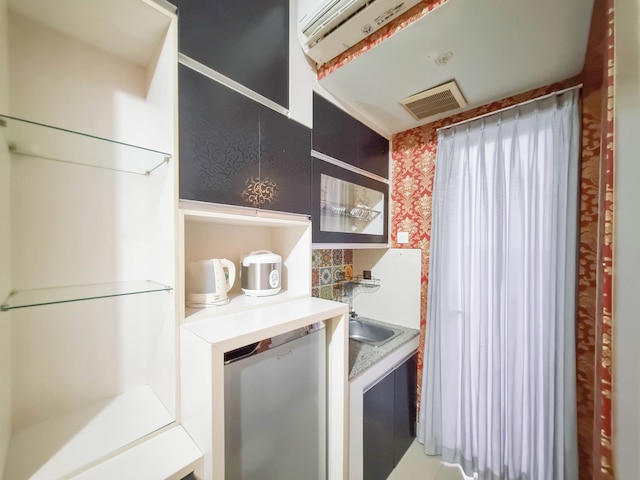 エンジョイ リビング スタジオ スチューデント キャッスル ヨグヤカルタ アパートメント