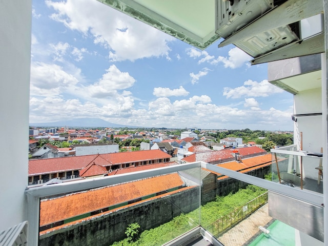 シンプリー グッド スタジオ アット ビーボ アパートメント