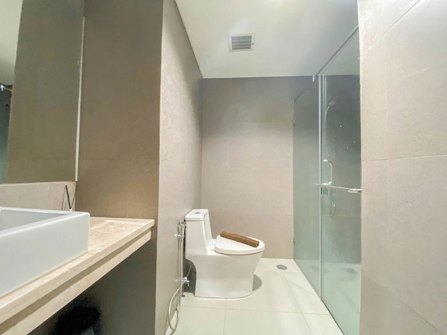 コンフォータブル アンド タイディ 1 ベッドルーム パトラランド アマルタ アパートメント