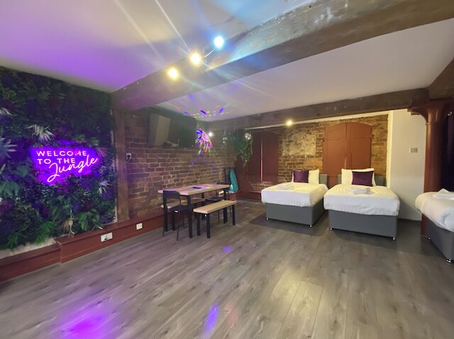 レインフォード ガーデンズ by UStay アパートホテルズ