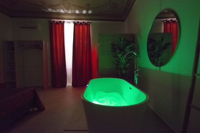 マッシモ ルームズ & スイート