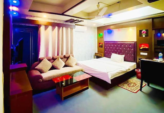 ホテル ラグジュアリーイン