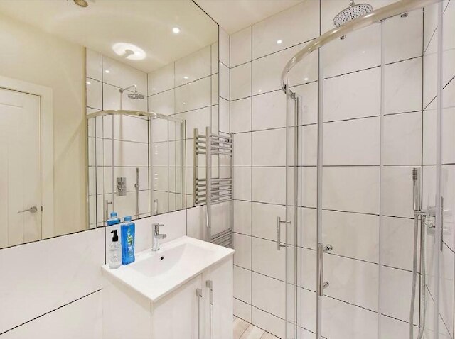 3ベッド サウス ケンジントン フラット ウィズ アウトドアテラス