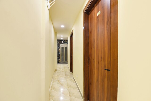 ファブホテル ヤシュ レジデンシー