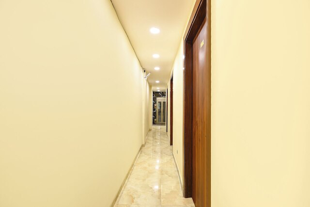 ファブホテル ヤシュ レジデンシー