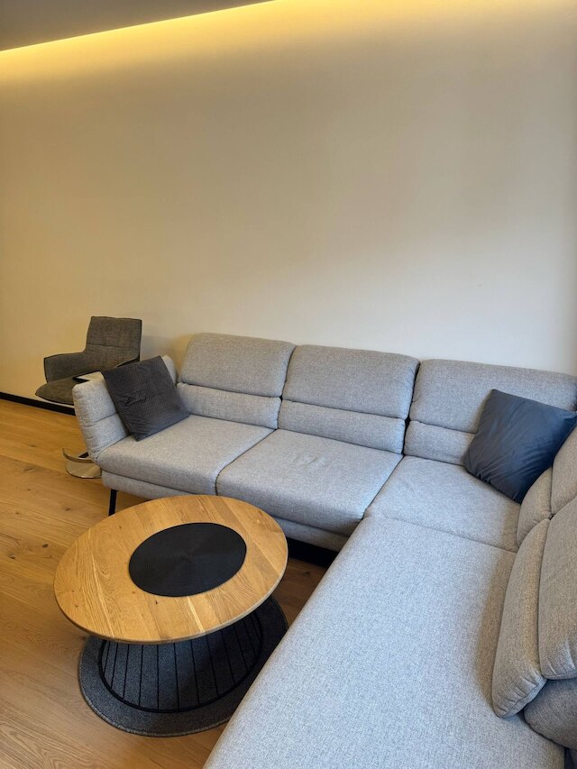 スタイリッシュ アパートメント ニア ベルヴェデーレ 15 ミン トゥ センター