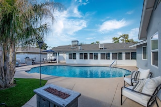 デザート オアシス リトリート プール スパ カシータ