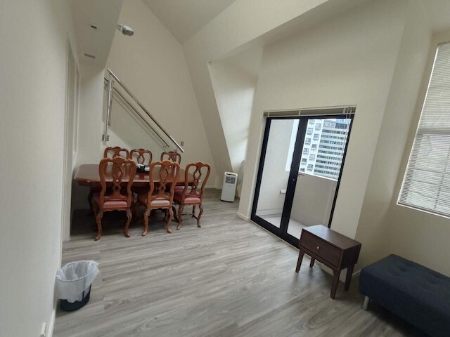 3 ダブル 1 シングル 2 ソファ ベッズ アパートメント