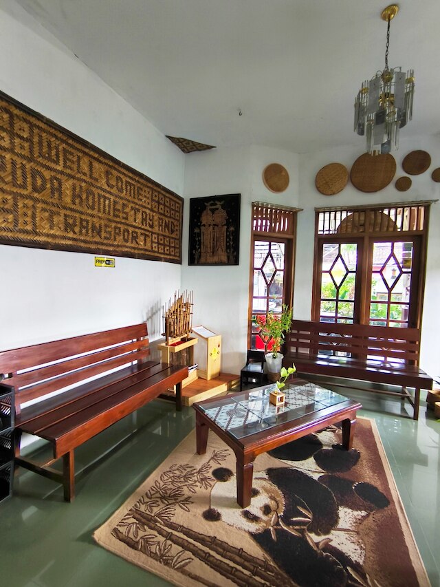 ガルダ シャリア ホームステイ バイ レッコマ