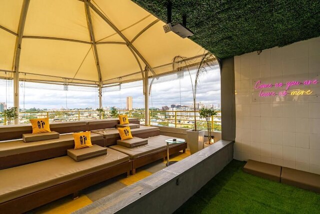 ザ ホステラー バンガロール、ブリゲード ロード