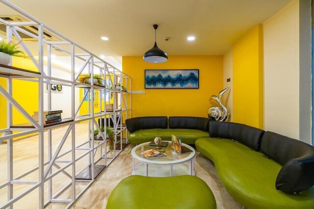 ザ ホステラー バンガロール、ブリゲード ロード