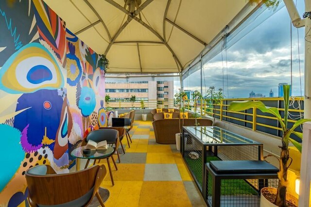 ザ ホステラー バンガロール、ブリゲード ロード