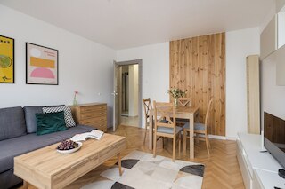 ショートステイポーランド トヴァルダ B35