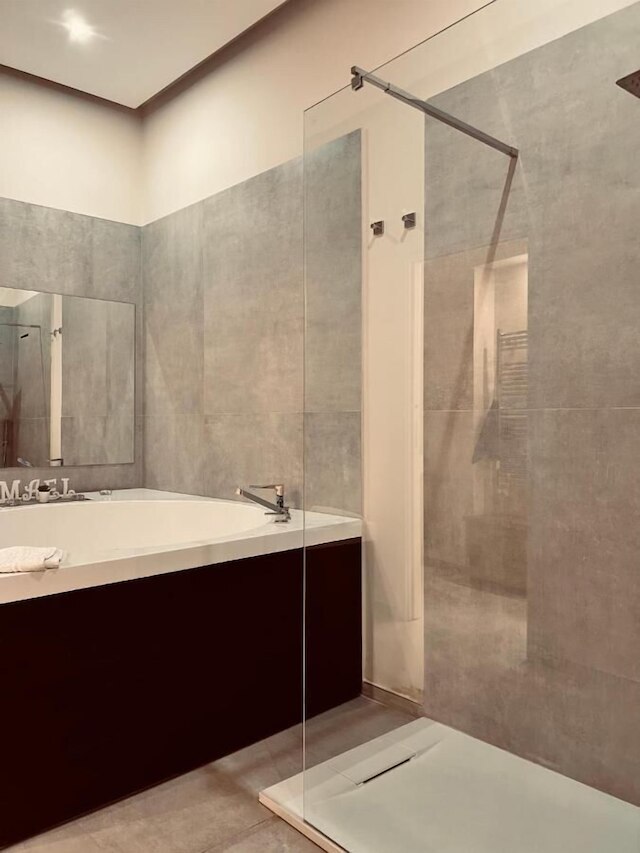 MAEL スーペリア ルーム