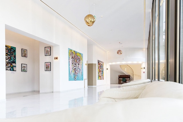 トレジャリー ホテル