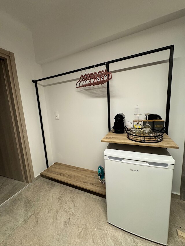 アテニアン ステイ 606 アパートメント