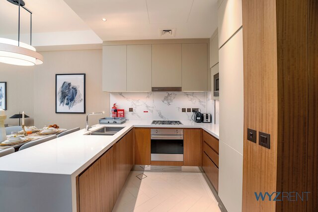 ポッシュ 2 ベッドルーム イン アドレス オペラ モール アクセス