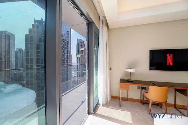 ポッシュ 2 ベッドルーム イン アドレス オペラ モール アクセス