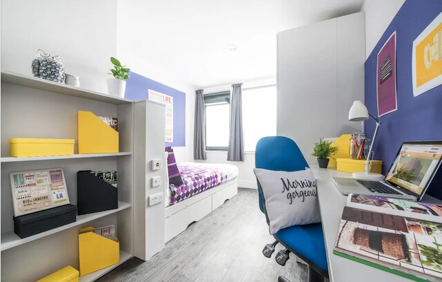 スチューデント オンリー アブレット ハウス