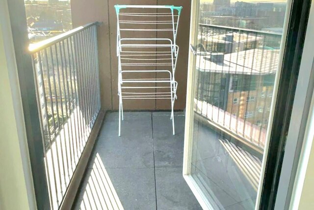 サルフォード セレニティ アパートメント