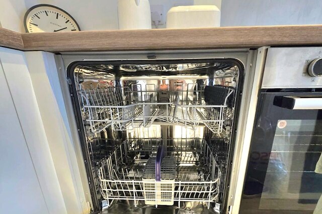 サルフォード セレニティ アパートメント