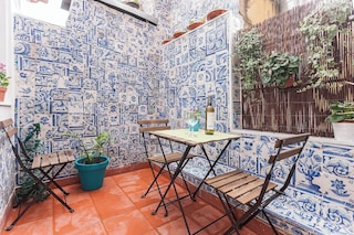 ウッデン トップ ウィズ テラス