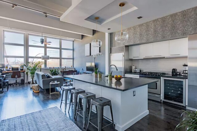 ベリー ロフト by ローブ ロフト ウィズ シェアード ジム ルーフトップ