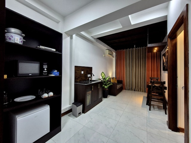 シロ アパートメンツ