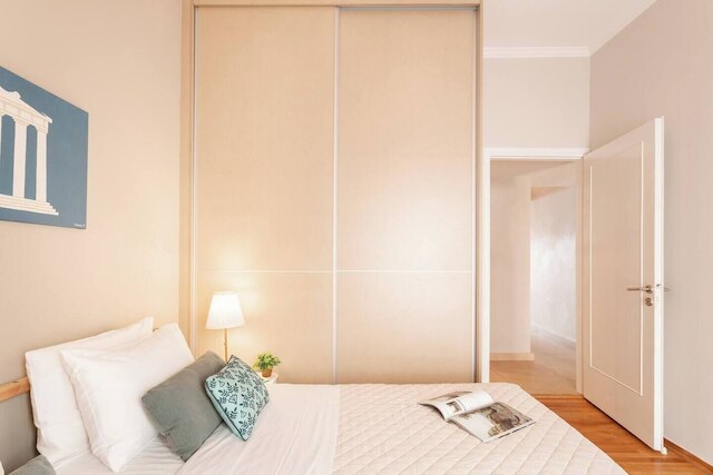 スタイリッシュ アパート ステップス フロム アクロポリス by GHH