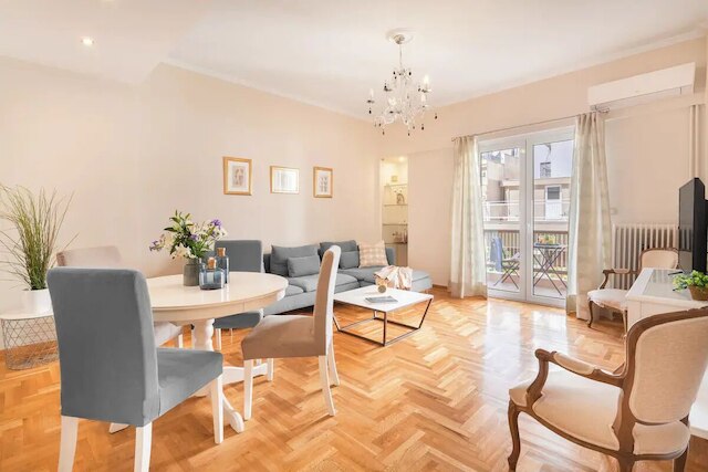 スタイリッシュ アパート ステップス フロム アクロポリス by GHH