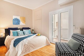 スタイリッシュ アパート ステップス フロム アクロポリス by GHH