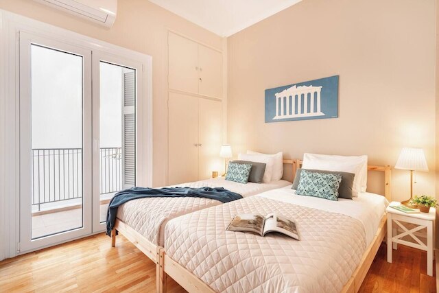 スタイリッシュ アパート ステップス フロム アクロポリス by GHH