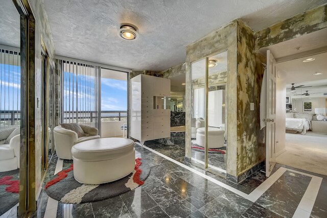 シャーウィン コンドミニアム 1801