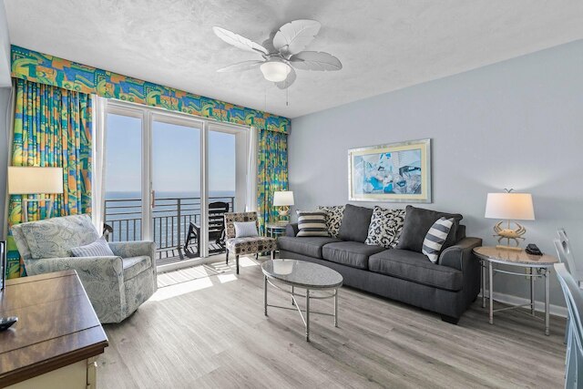 オーシャン ウォーク リゾート 1707