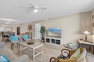 ディムッチ タワー 201